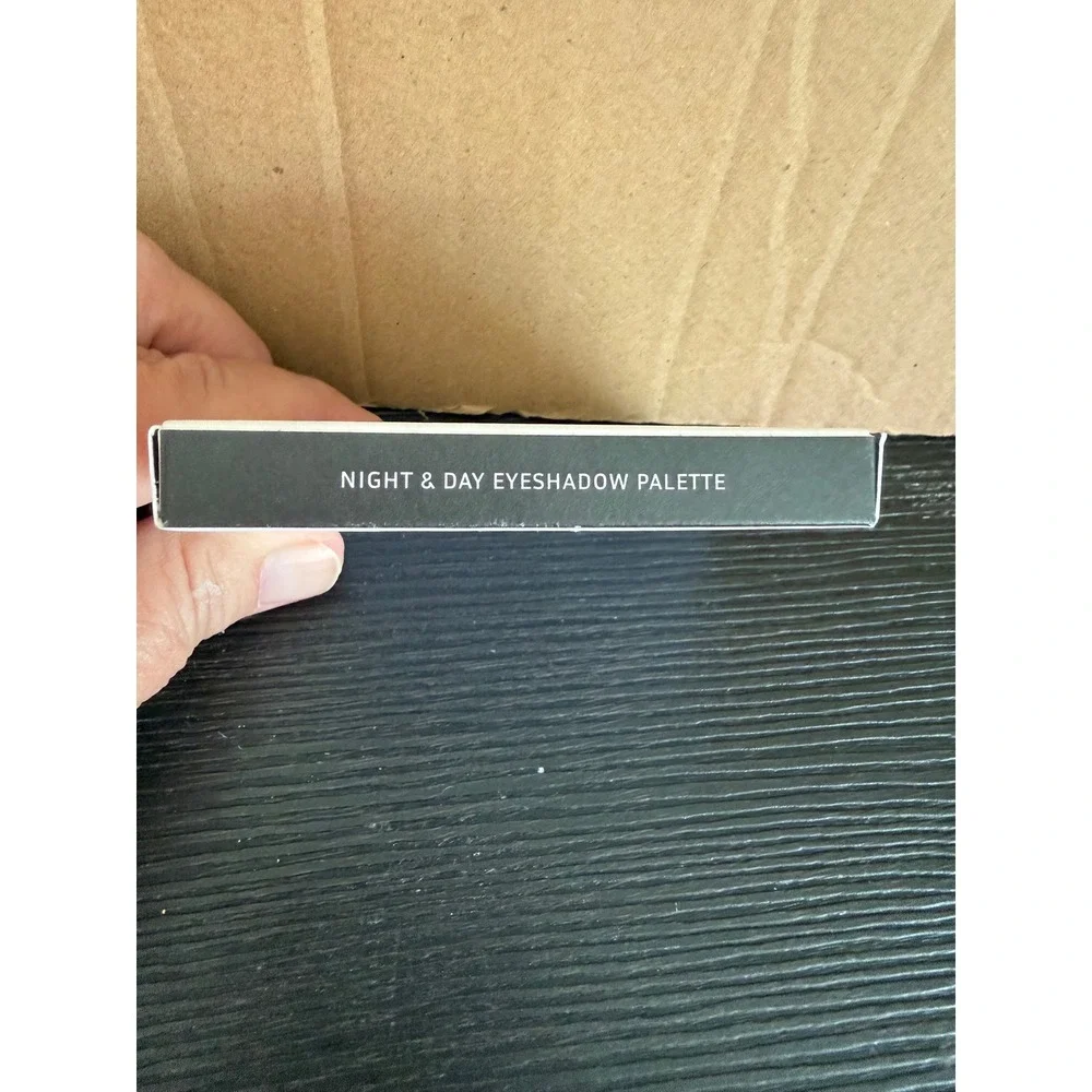 Lithe Night & Day Eyeshadow Palette 6 Shades Shimmer Matte Vegan Cruelty Free